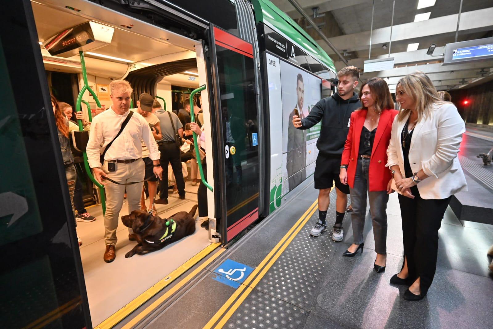 Acceso mascotas metro de Granada