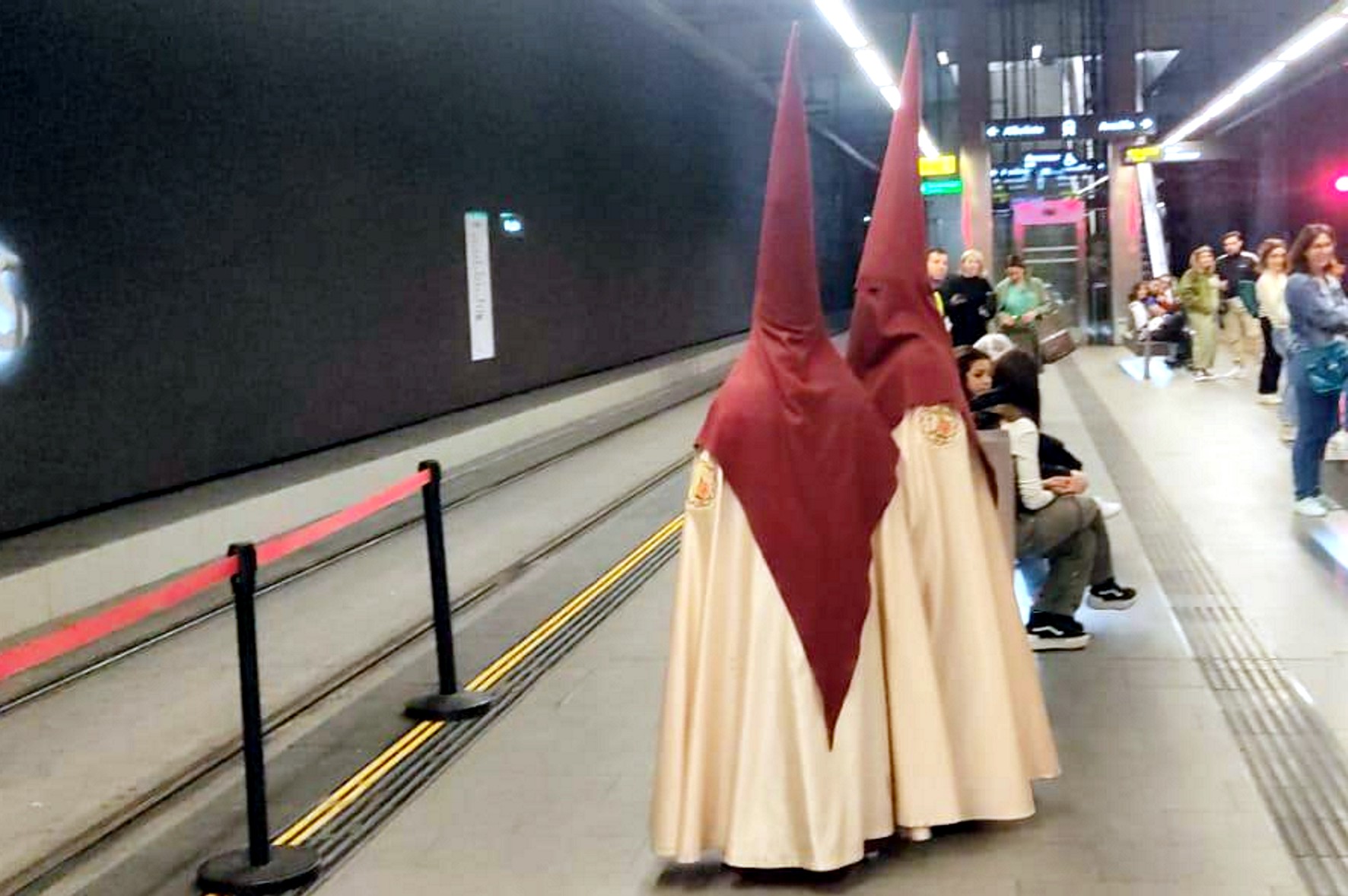 Metro de Granada Semana Santa